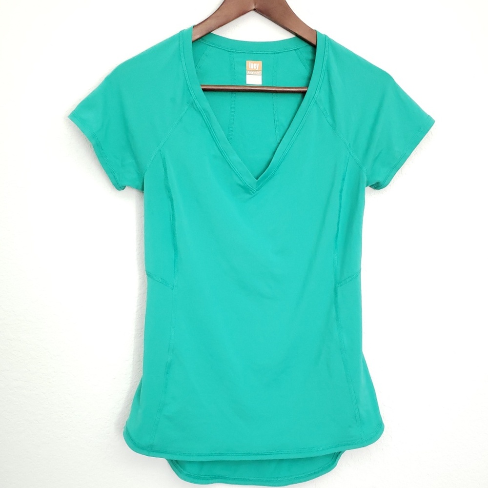 Lucy Tech Green short sleeve V neck Tee Size XS